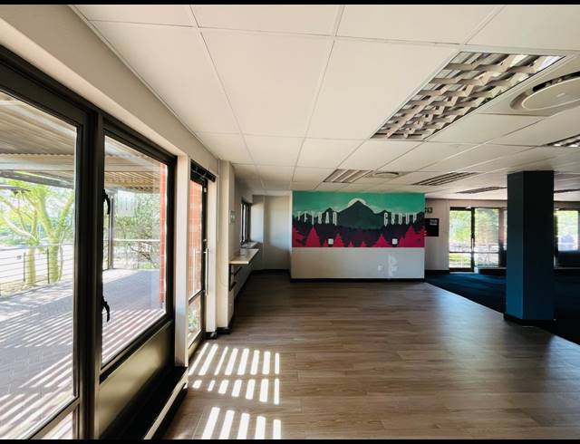 329M² OFFICE TO LET IN MAGALIESSIG